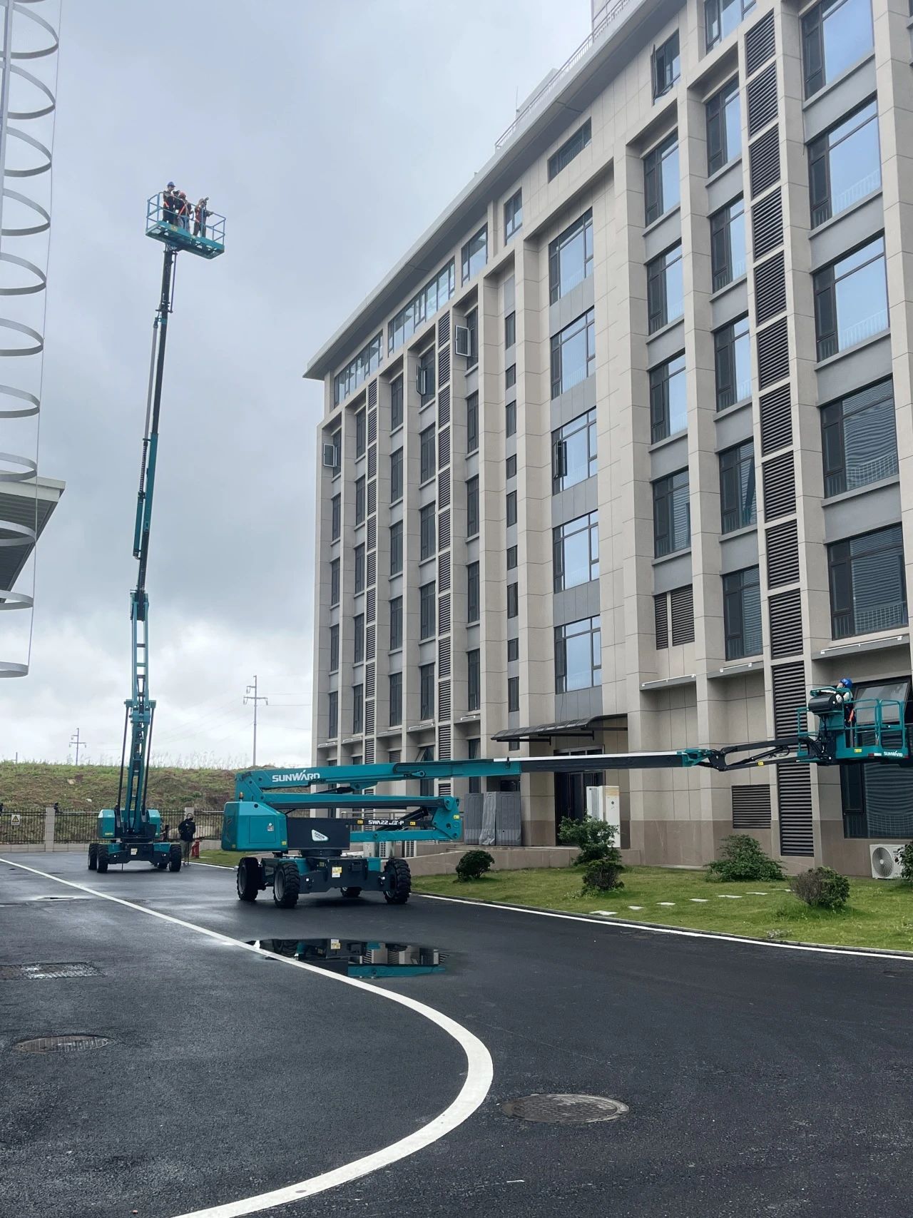 8188cc威尼斯智能高空机械亮相《最先推理吧3》，，，，，，，与明星共赴