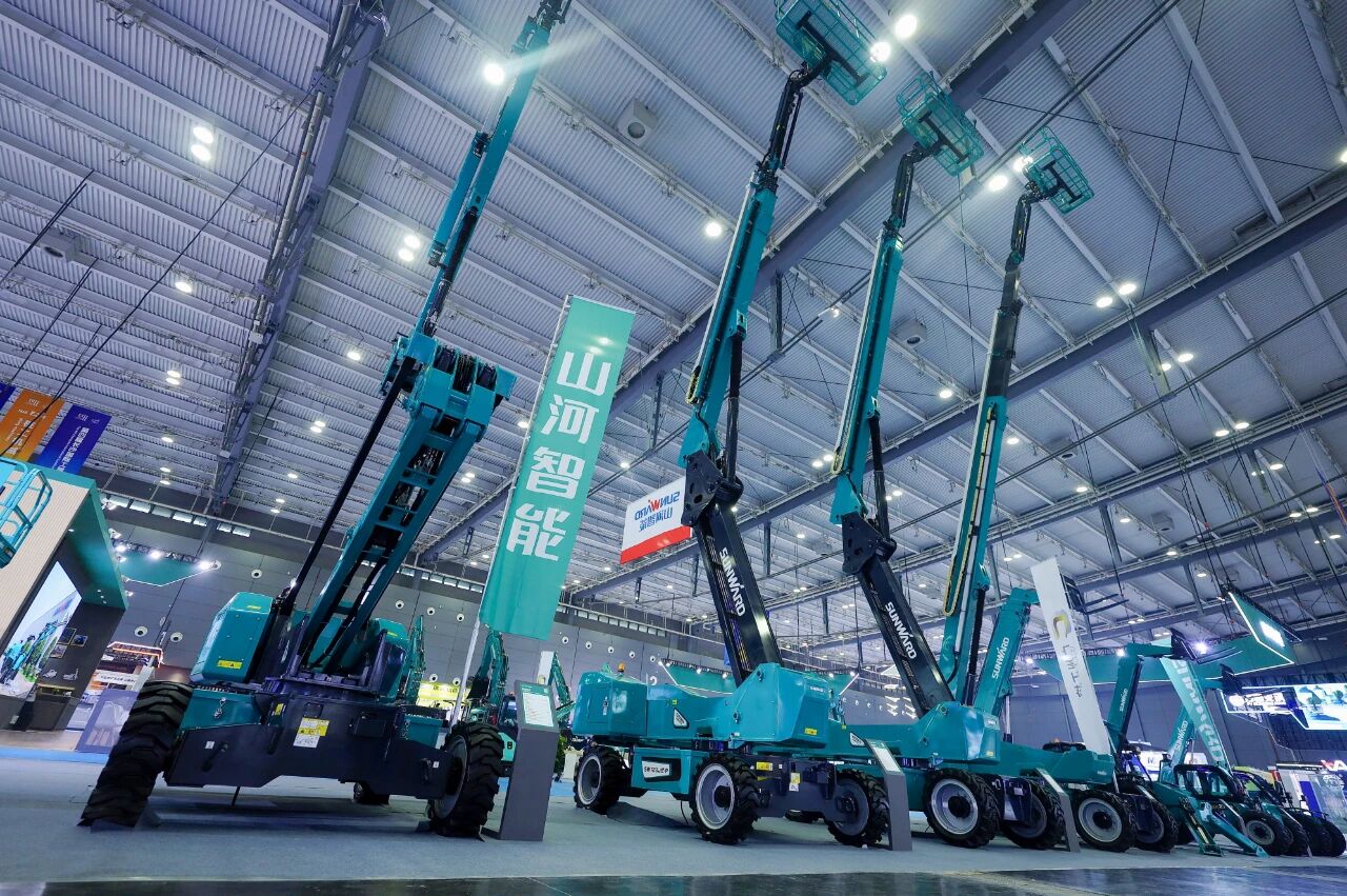 手艺立异，，，，，，引领行业！8188cc威尼斯智能高性能臂式高空作业平台项目通过科技效果评价