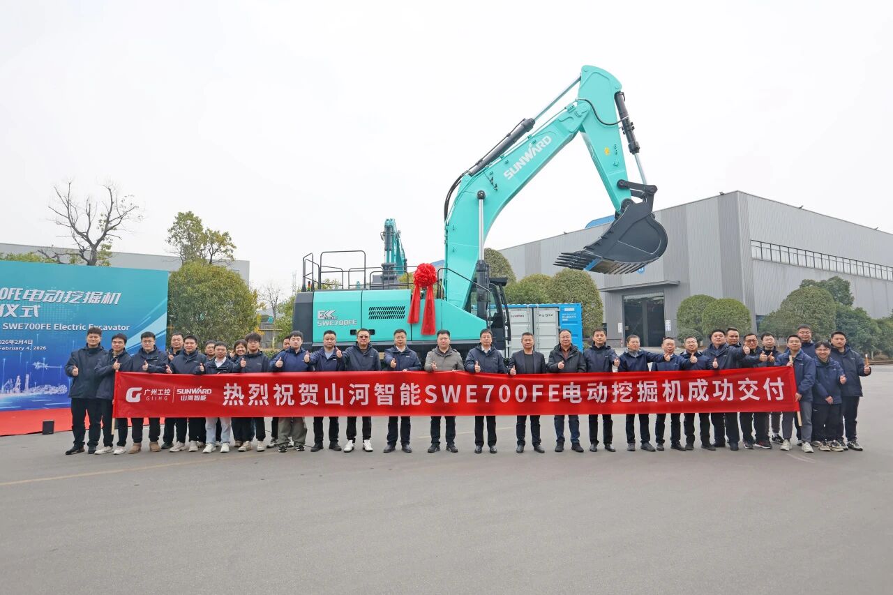 8188cc威尼斯智能SWE700FE电动挖掘机乐成交付，，，，助力打造绿色智慧矿山